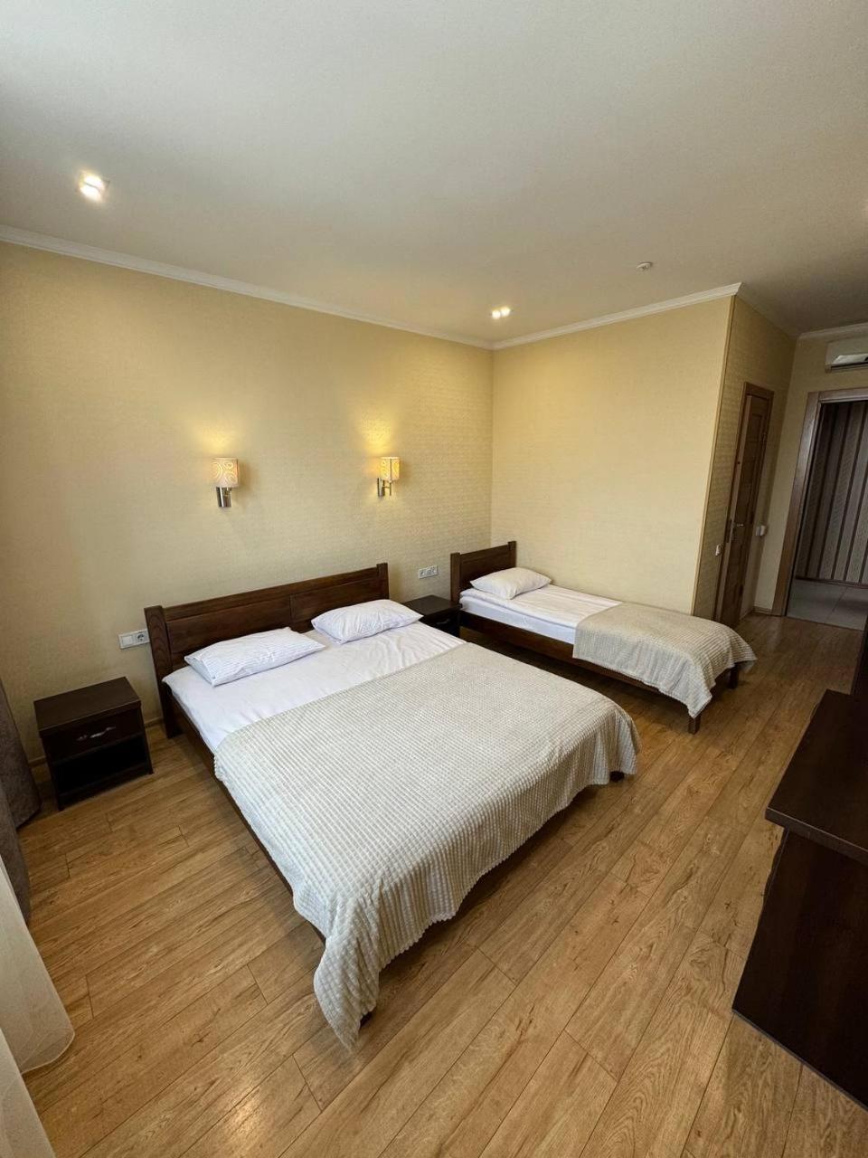 Passage Hotel Ternopil Exterior photo