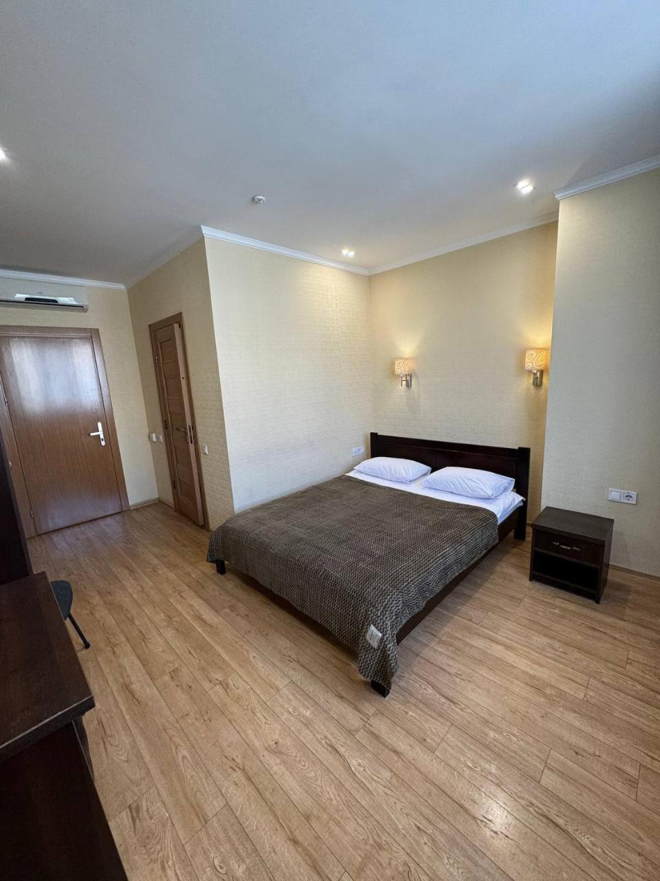 Passage Hotel Ternopil Exterior photo